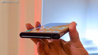 折疊屏戰局再升溫 三星二代曝光，華為Mate X能否靠軟件生態后來居上？